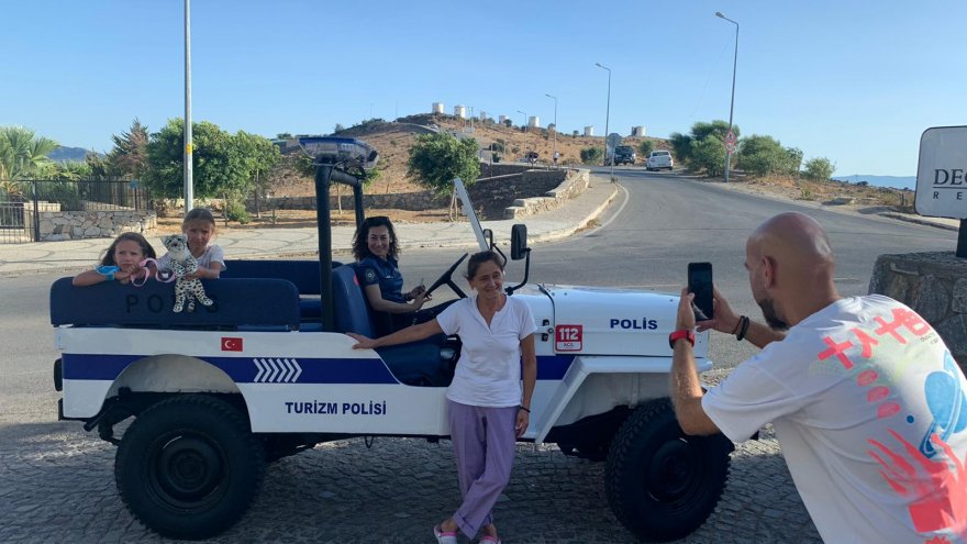 1954 model araç, yenilenerek Bodrum'da turizm polisinin hizmetine verildi