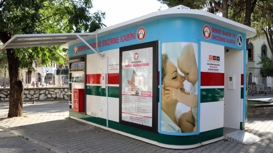 ‘BEBEK BAKIM VE EMZİRME KABİNİ’ ANNELERİN HAYATINI KOLAYLAŞTIRIYOR