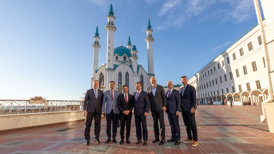 BAŞKAN ARAS, KAZAN DİJİTAL HAFTASI’NA KATILDI