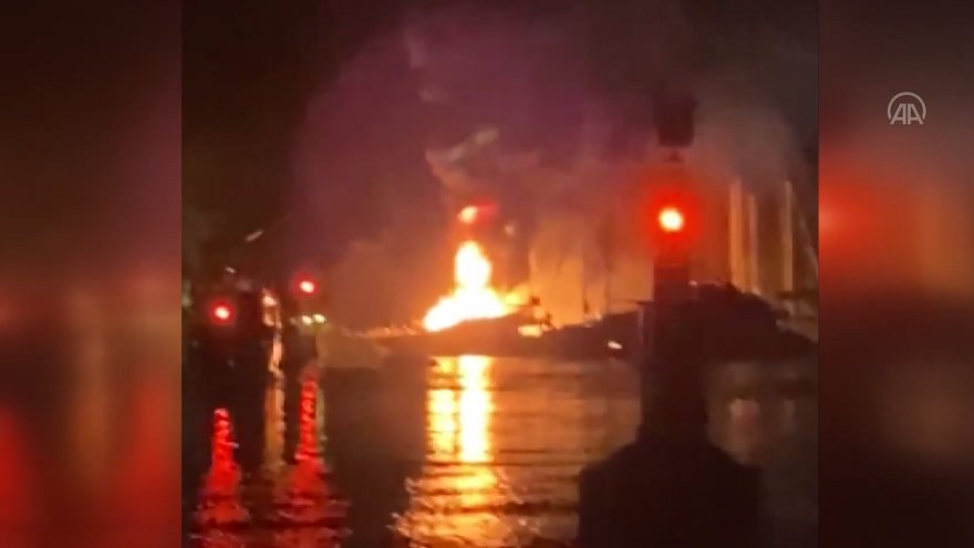 Fethiye'de yangın çıkan motor yat battı