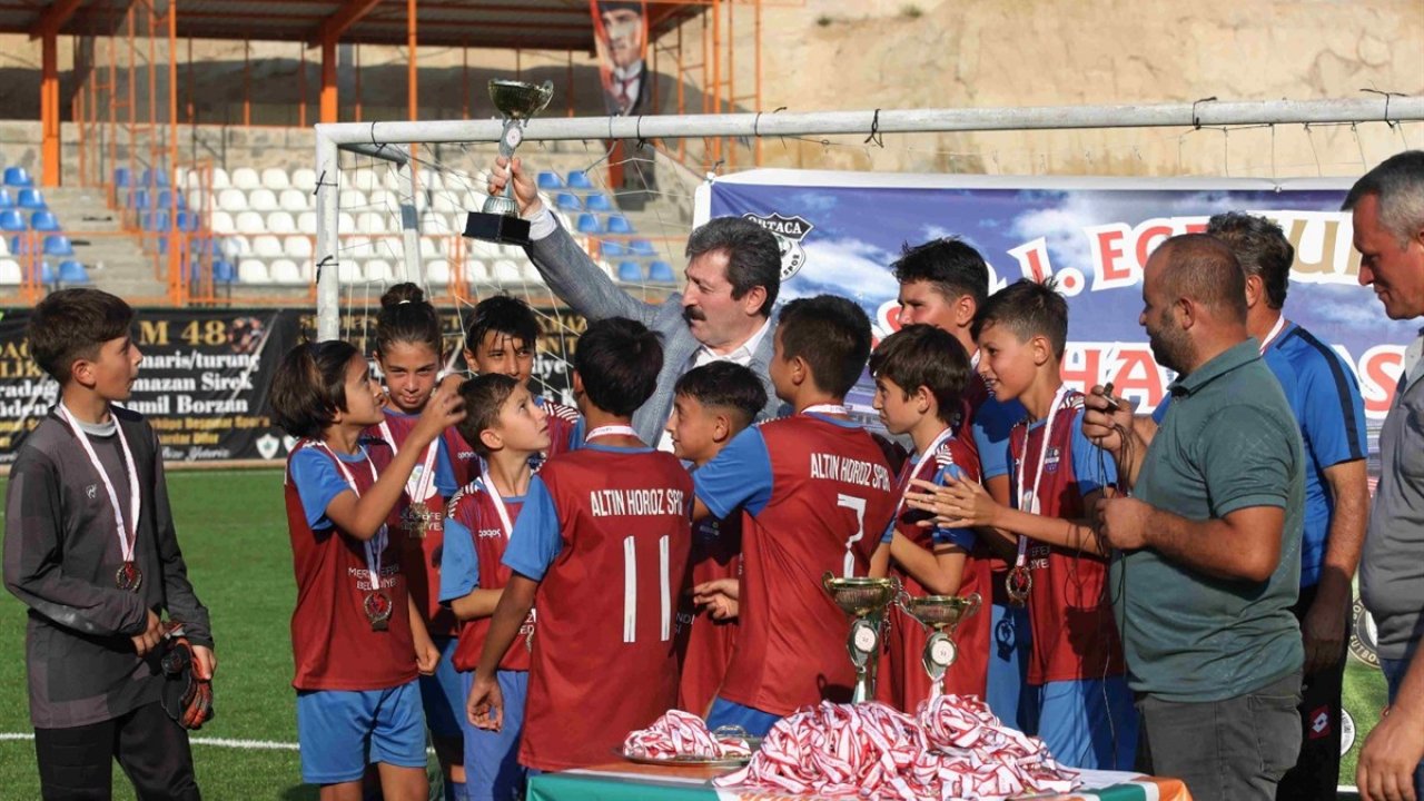 Ege Junior Cup Futbol Turnuvası Kavaklıdere’de yapıldı