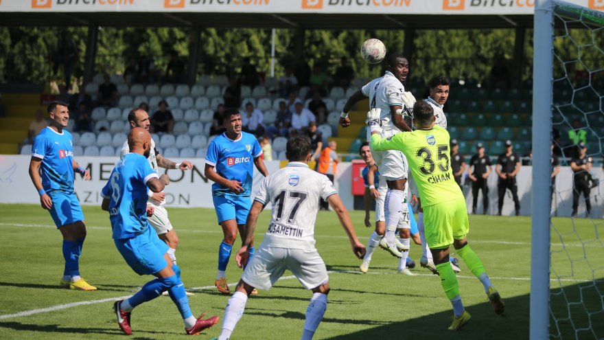 BODRUMSPOR SAKARYA ENGELİNİ 5 GOLLE AŞTI