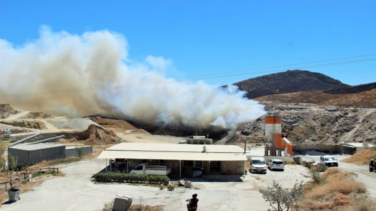 Çöplük yangını ilçeyi dumanla kapladı