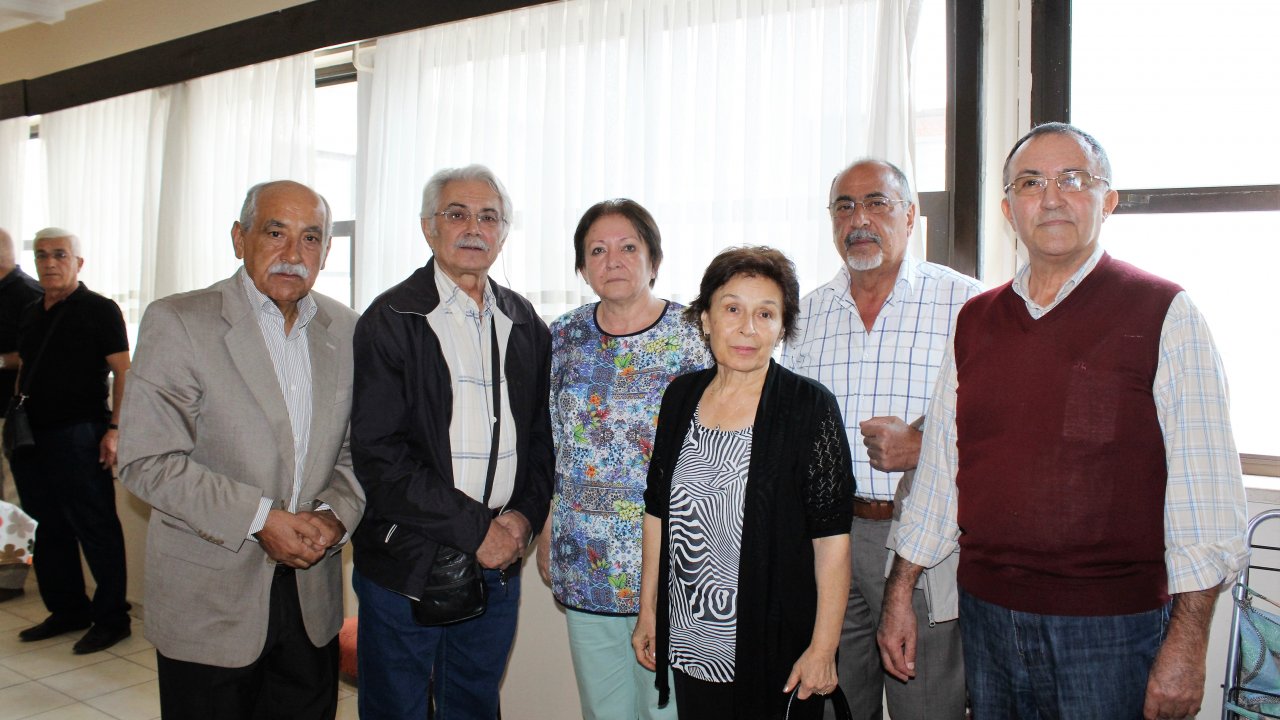 Mezunlar, Yıllar Sonra Bir Araya Geldi