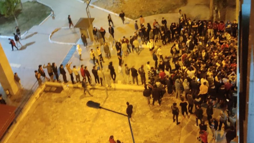 KÖTEKLİ'DE ÖĞRENCİLER AYAKLANDI