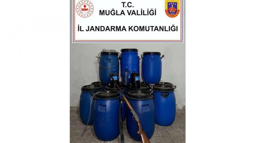 792 LİTRE EL YAPIMI ŞARAP ELE GEÇİRİLDİ 