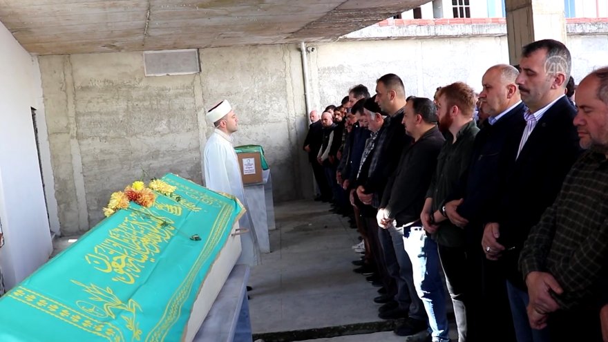 Oğlunun cenazesini almaya gelirken kazada ölmüştü| Anne ve oğul defnedildi