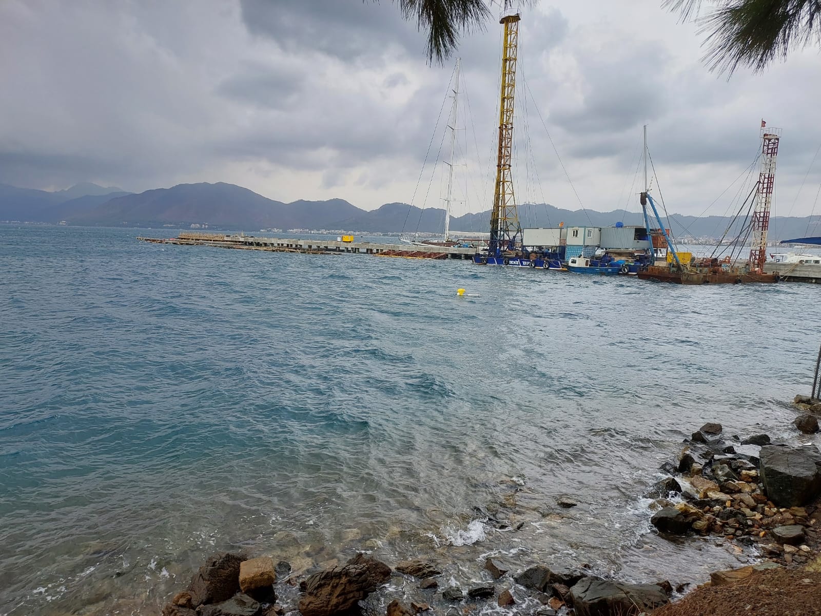 Marmaris’te mevzuata aykırı liman genişletme faaliyeti iddiası