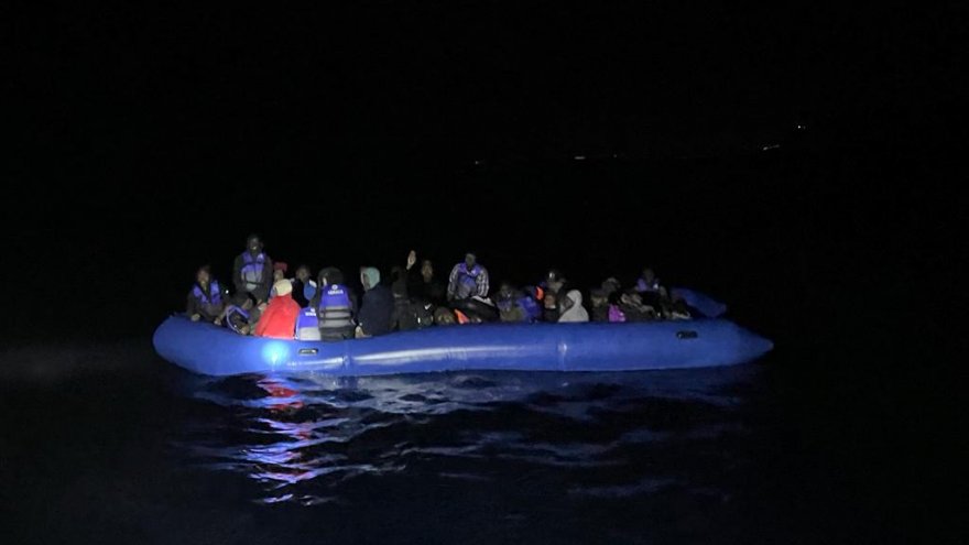 35 düzensiz göçmen kurtarıldı