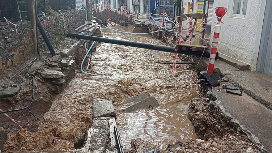Etkili olan sağanak hayatı olumsuz etkiledi