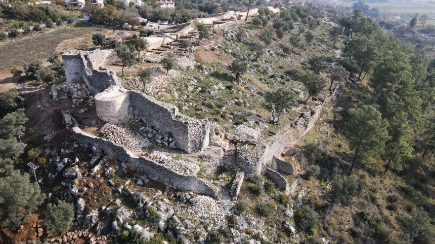 2 bin 700 yıllık kalıntılara ulaşıldı