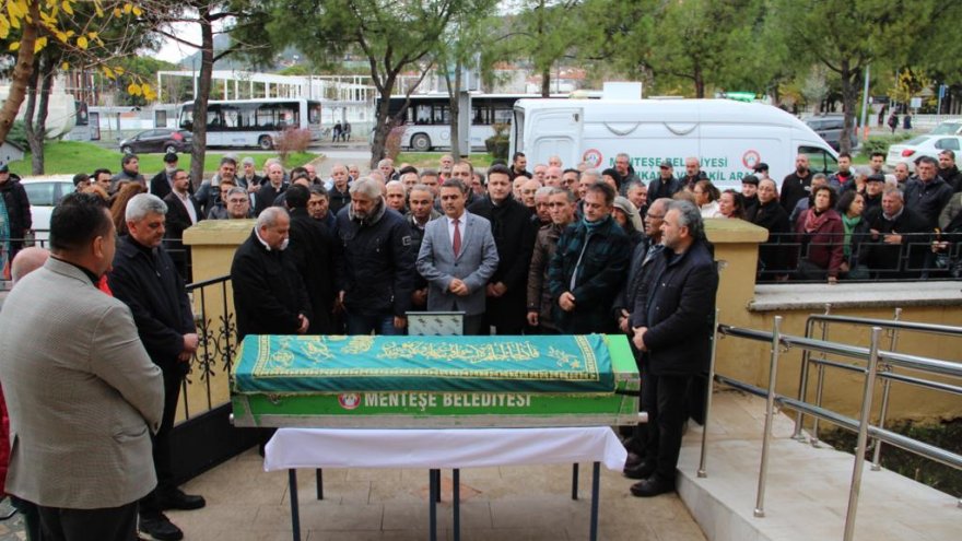 TÜRER SON YOLCUĞUNA UĞURLANDI