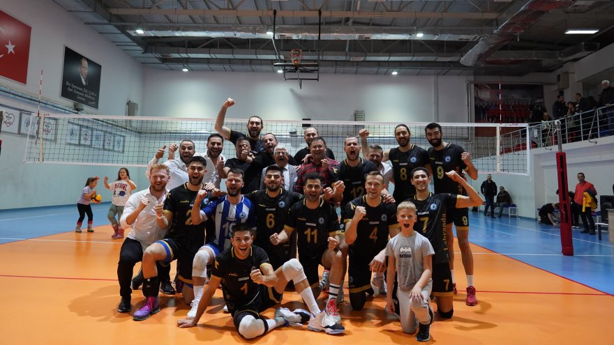 MİLAS BELEDİYESPOR İLK DEVRENİN LİDERİ