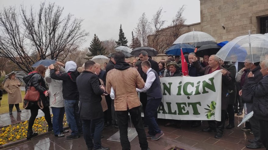 İKİZKÖYLÜLER’DEN “ZEYTİN” İÇİN ANKARA’DA PROTESTO