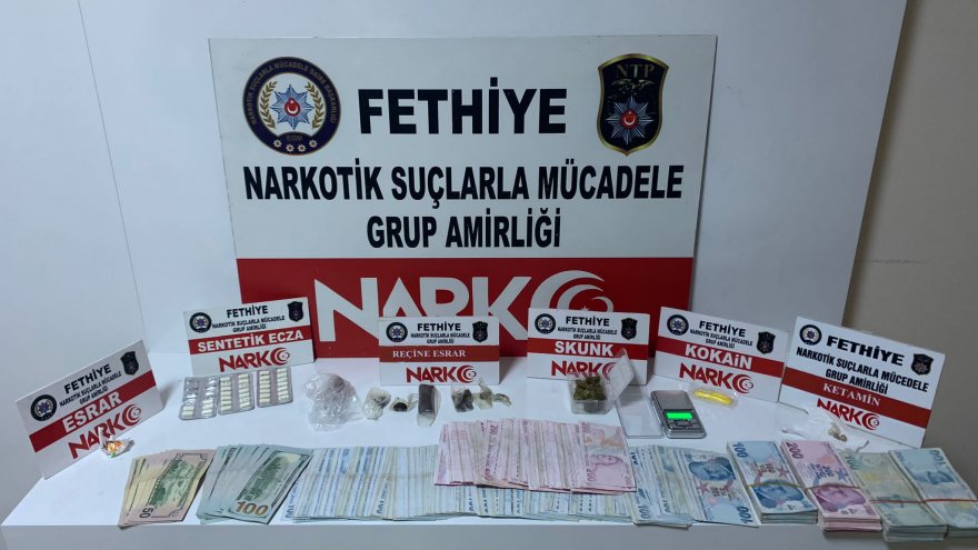 Uyuşturucu operasyonunda 2'si yabancı uyruklu 3 kişi tutuklandı