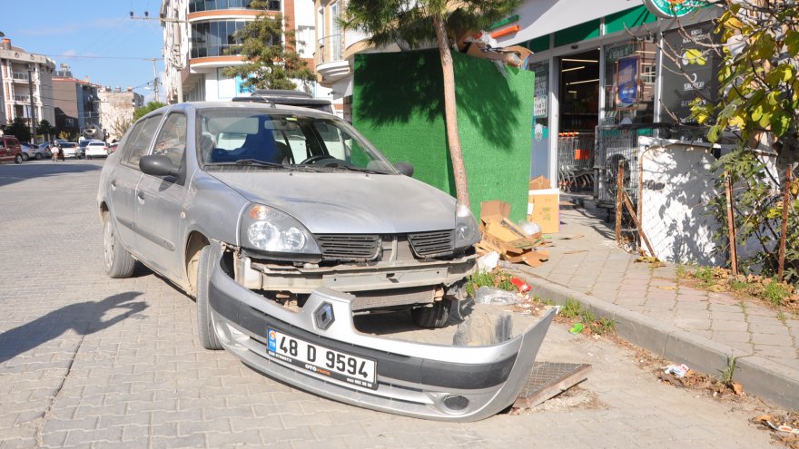 Otomobil rögar çukuruna düştü