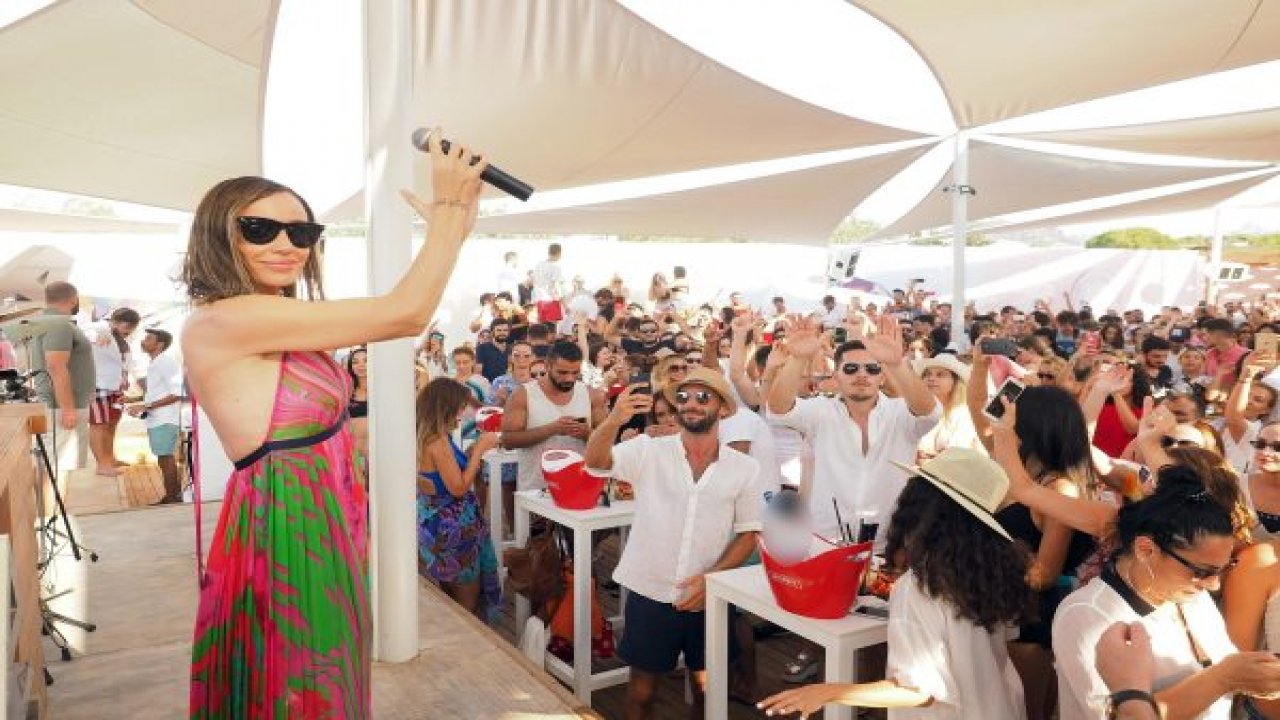 Gülşen: “Bebeğimi uyutup sahneye çıkıyorum”