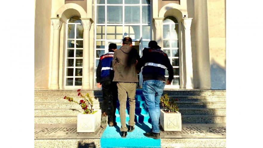 Silahlı tehdit suçundan aranan şahıs Fethiye’de yakalandı