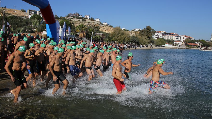Kulaçlar Cumhuriyetin 100’üncü yılı anısına atıldı