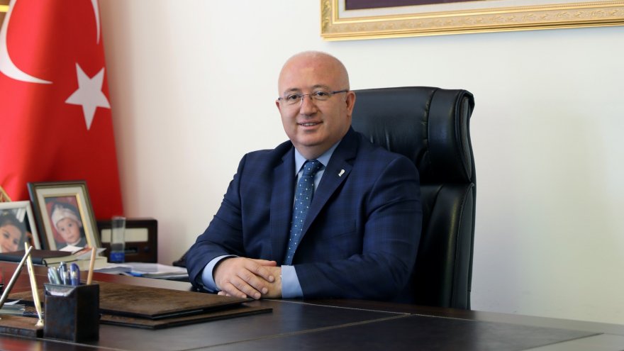 BAŞKAN GÜMÜŞ: “DEMOKRASİNİN TEMEL DEĞERLERİNDEN BİRİ ÖZGÜR BASINDIR”