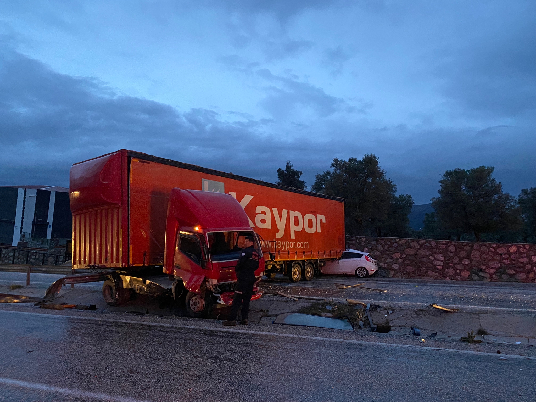 BOĞA YOKUŞU MEVKİDE TRAFİK KAZASI: 1 YARALI