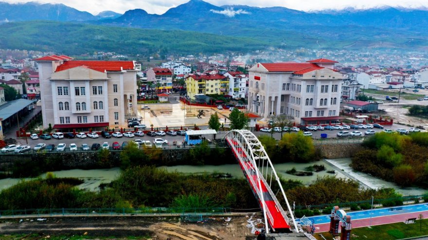 EŞEN ÇAYI ÜZERİNDEKİ ASMA KÖPRÜ ULAŞIMA AÇILDI