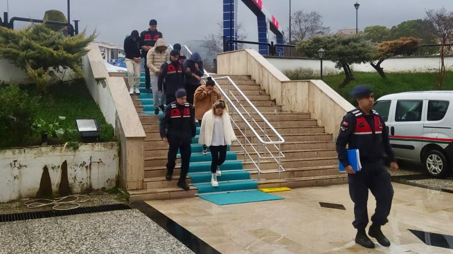 ULA'DA DOLANDIRICILIK OPERASYONU: 5 ŞAHIS TUTUKLANDI