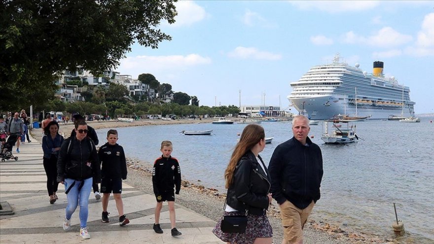 VALİ TAVLI BAŞKANLIĞINDA BODRUM TURİZMİ DEĞERLENDİRİLDİ