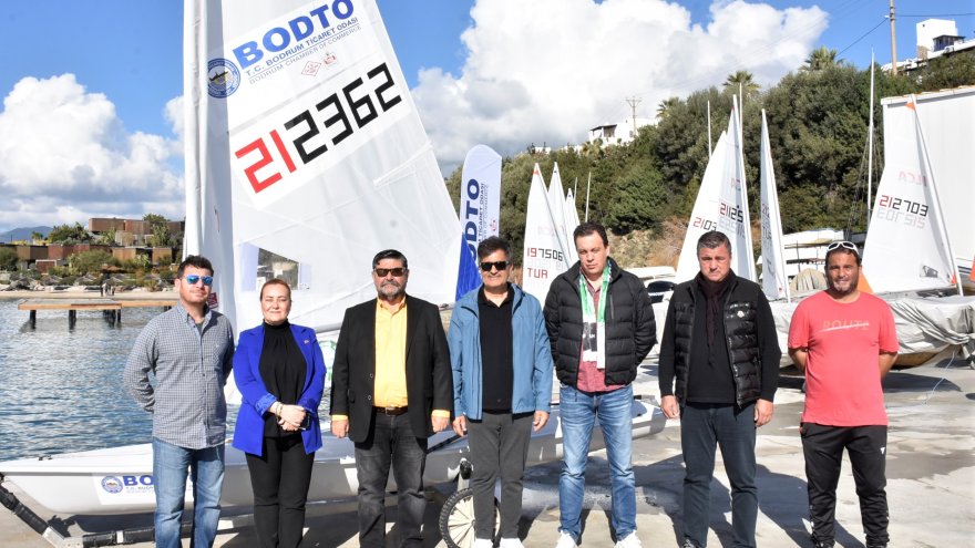 Bodrum'da Ticaret Odası yelken sporuna destek için tekne hediye etti