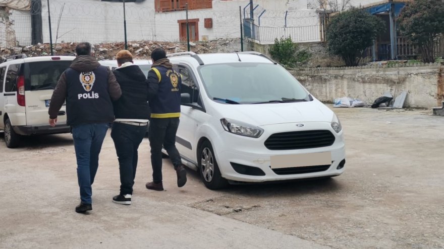 OTOMOBİL HIRSIZI MENTEŞE’DE YAKALANDI