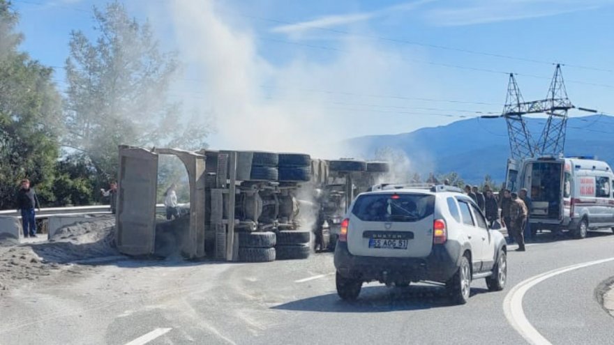 SAKAR GEÇİDİNDE KAZA!