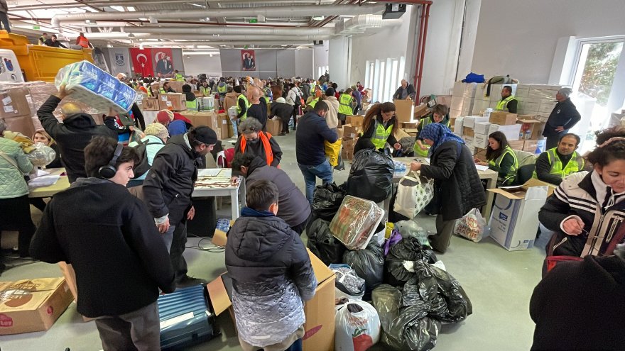 Muğla'dan deprem bölgesine yardım ve destekler sürüyor