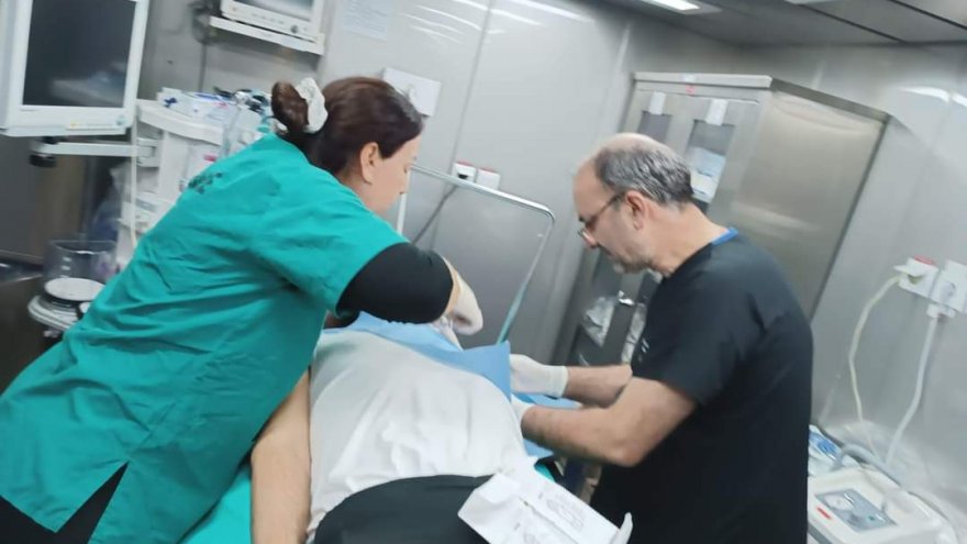 MUĞLALI SAĞLIKÇILAR DEPREM BÖLGESİNDE HİZMET VERMEYE DEVAM EDİYOR