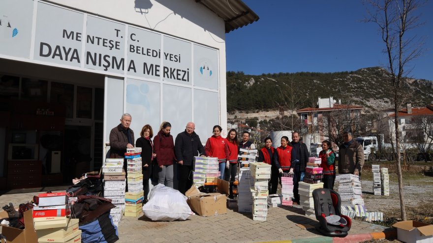 MENTEŞE’YE GELEN DEPREMZEDELERE GIDA YARDIMI
