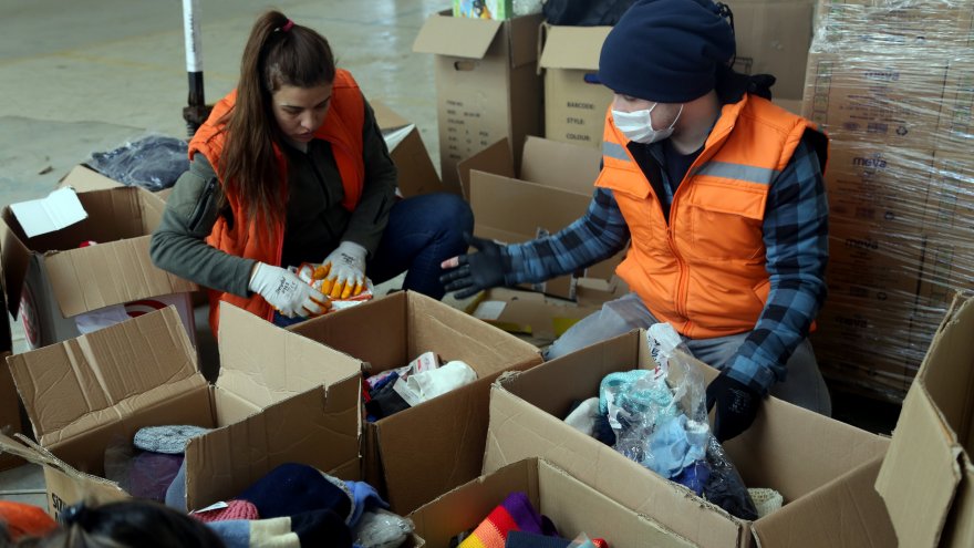Muğla'da depremzedelere destekler sürüyor
