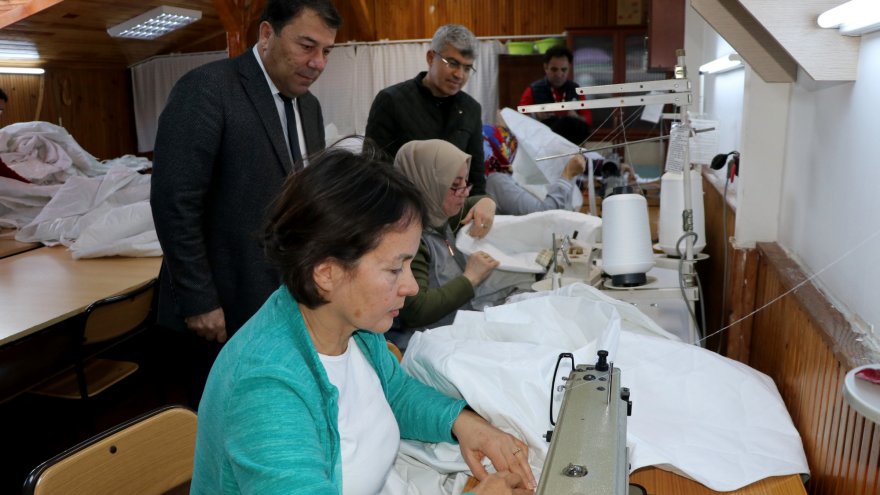 10 bin uyku tulumu deprem bölgelerine gönderilecek