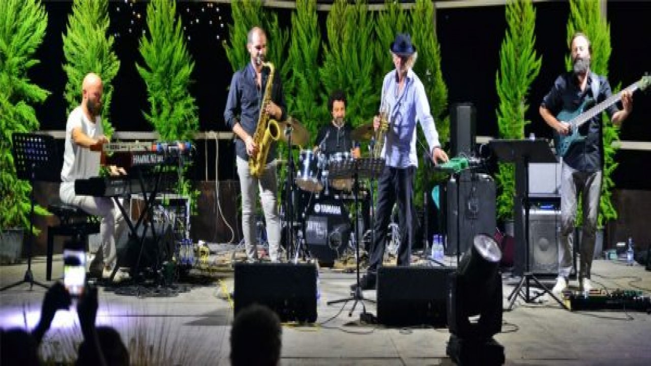 Bodrumlu cazseverler birarada