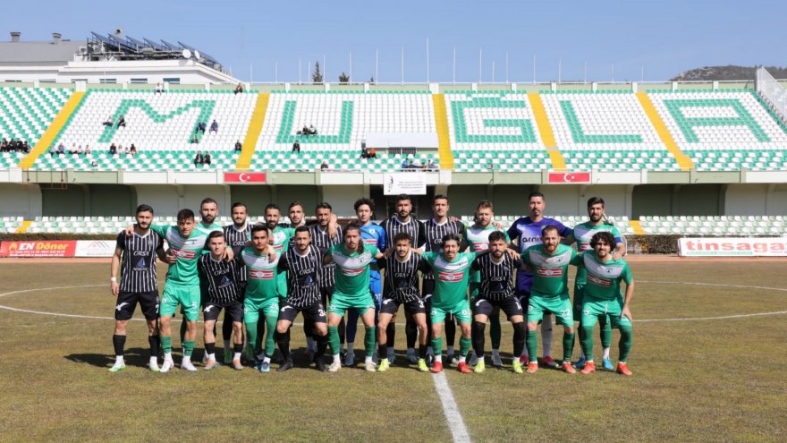 ERMAŞ MUĞLASPOR İLE MARMARİS GENÇLİKSPOR, DEPREMZEDELER İÇİN KARŞILAŞTI