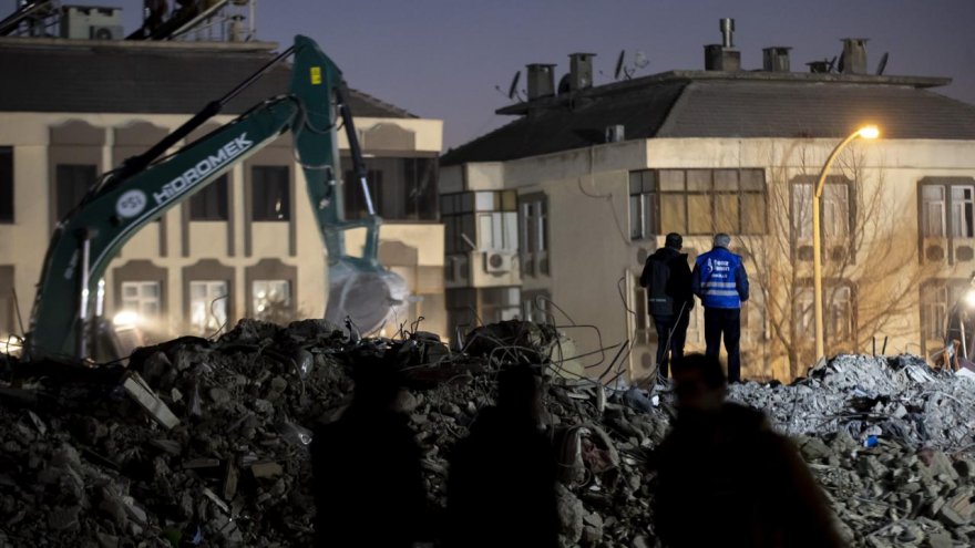 Türkiye'yi sarsan depremin üzerinden iki hafta geçti