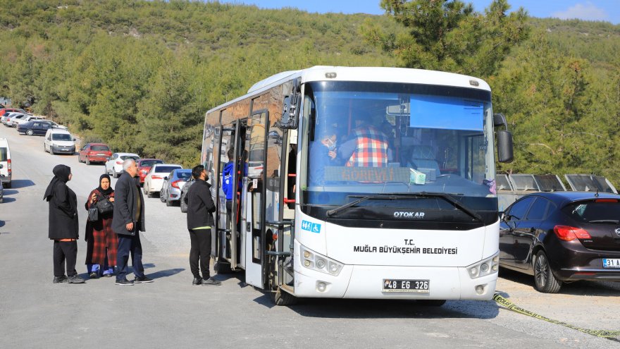 Büyükşehir Belediyesi depremzedeleri ücretsiz taşıyor   