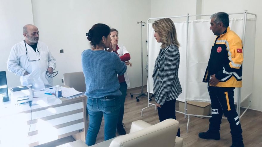 Muğla’da misafir edilen depremzedelerin sağlık kontrolleri yapılıyor