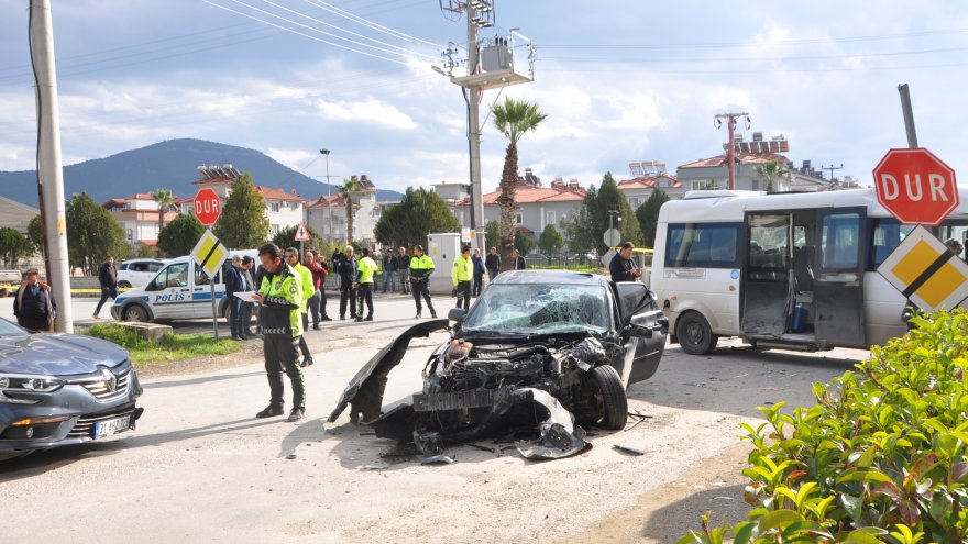 Dalaman'da zincirleme trafik kazası: 1 kişi öldü, 2 kişi yaralandı