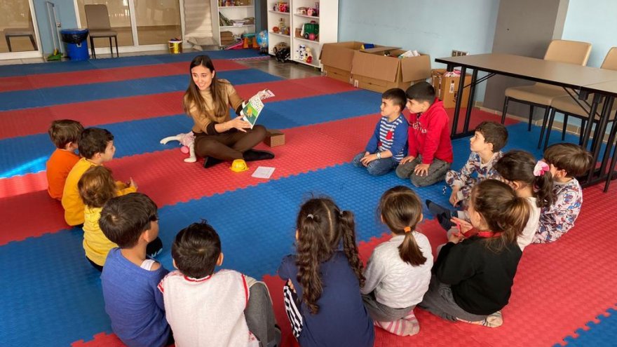 DEPREMZEDE ÇOCUKLAR İÇİN YURT VE OTELLERDE ANA SINIFLARI AÇILDI