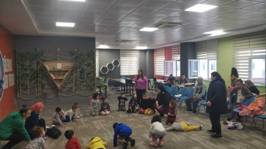 MSKÜ EĞİTİM FAKÜLTESİNDEN DEPREMZEDE ÇOCUKLARA MORAL ETKİNLİĞİ