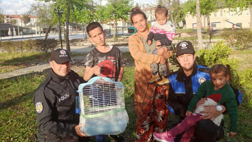 Fethiye Emniyet Müdürü Dadaşoğlu, depremzede çocuğa 