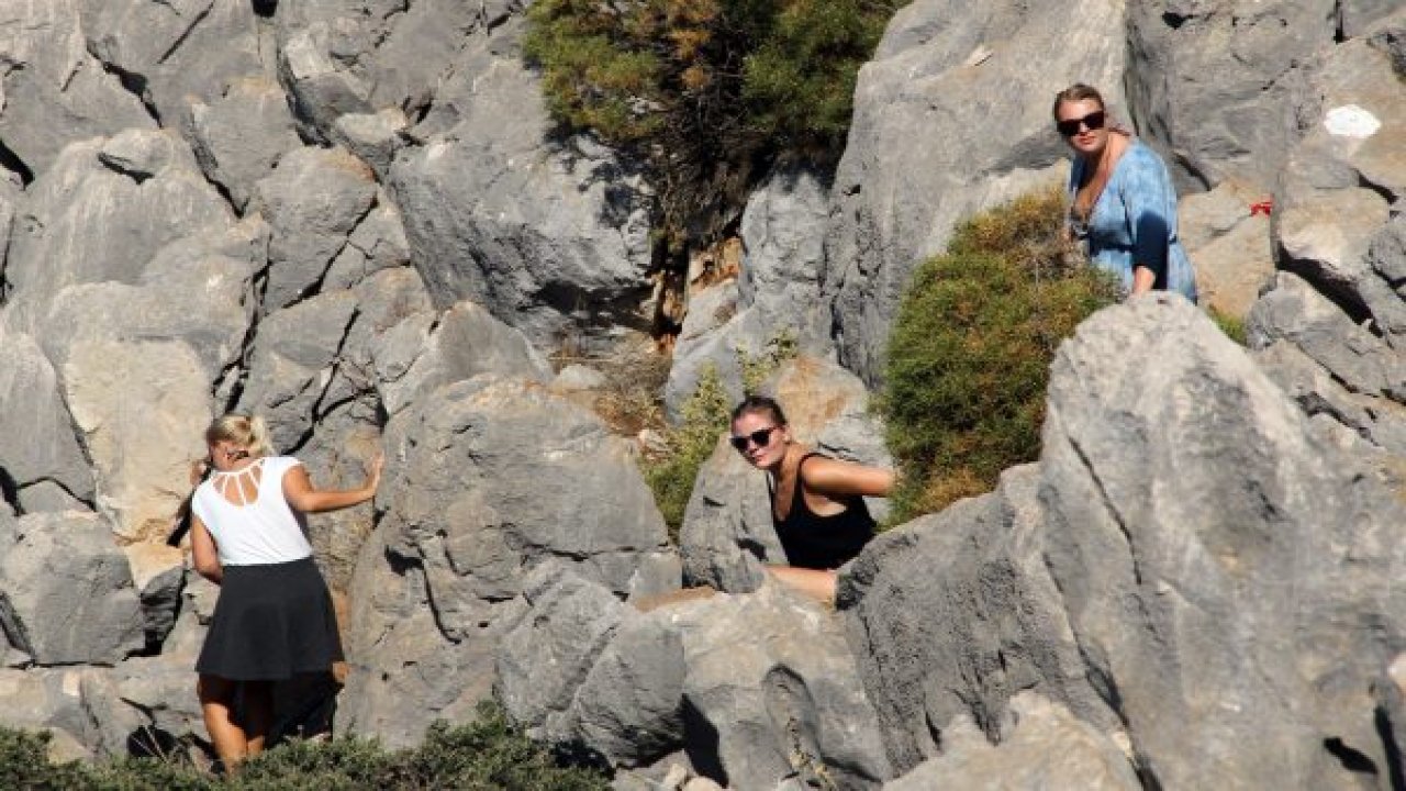 Kelebekler Vadisi'ne inen patika yol kapatılamıyor