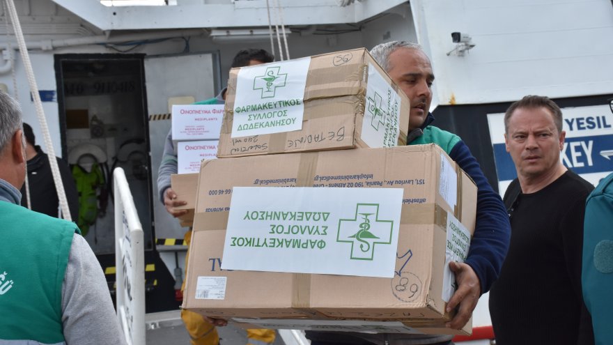 Rodos Adası'ndan depremzedeler için tıbbi malzeme gönderildi
