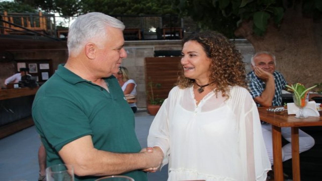 Halit Akçatepe’nin kızı sergi açtı