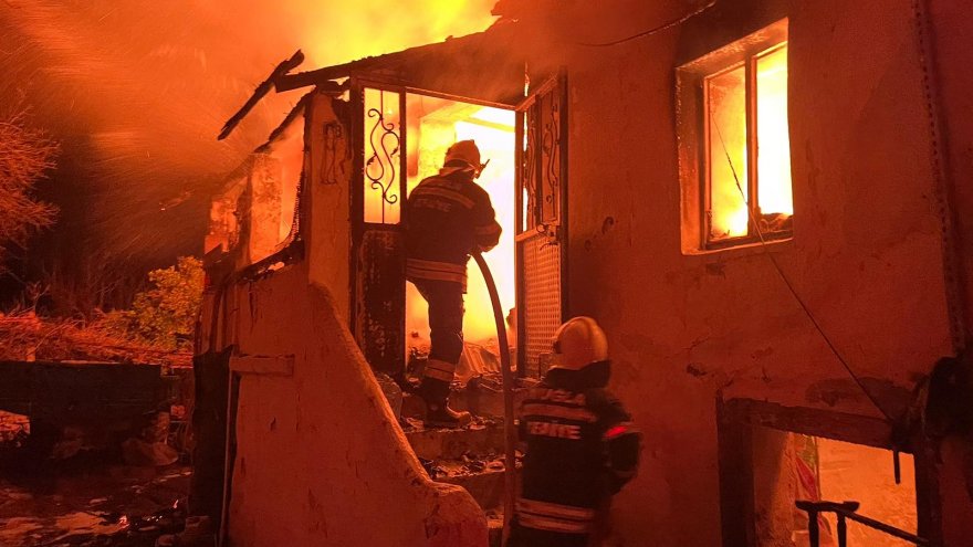 Milas’ta bir evde çıkan yangın söndürüldü