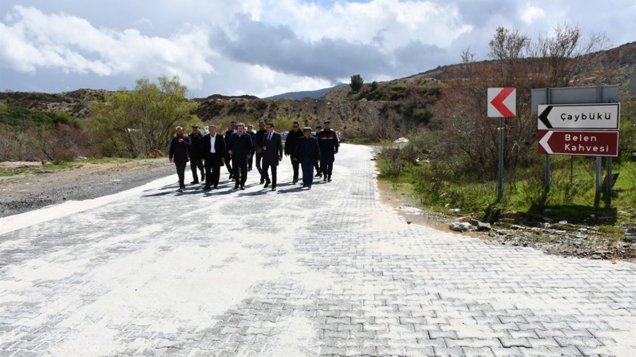 KIRSAL MAHALLELERİN ULAŞIM SORUNU MUĞLA VALİLİĞİ DESTEĞİYLE ÇÖZÜLÜYOR